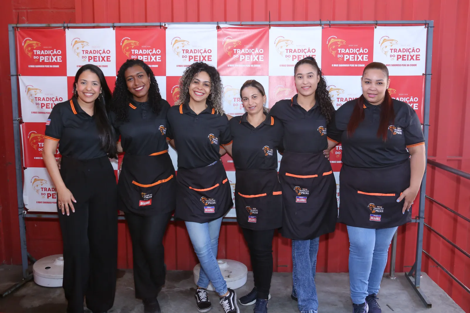 Equipe de atendimento do Tradição do Peixe