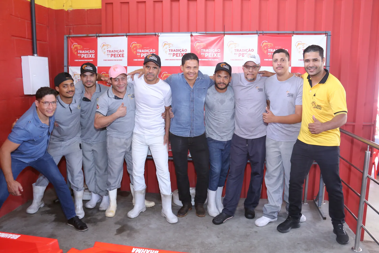 Equipe da cozinha reunida